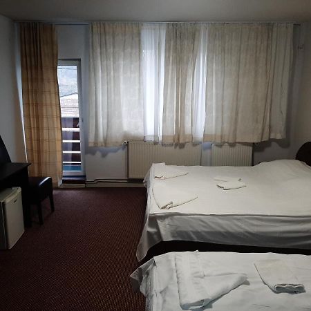 Casa Anemyra Hotel Săcele Екстериор снимка