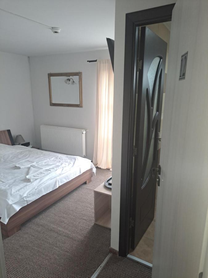 Casa Anemyra Hotel Săcele Екстериор снимка