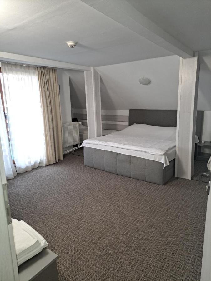 Casa Anemyra Hotel Săcele Екстериор снимка