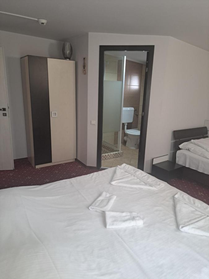 Casa Anemyra Hotel Săcele Екстериор снимка