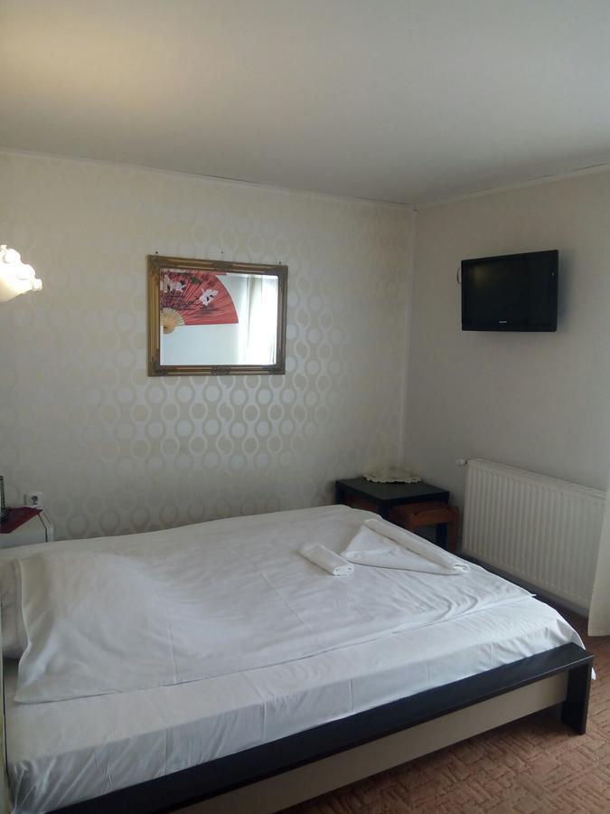 Casa Anemyra Hotel Săcele Екстериор снимка