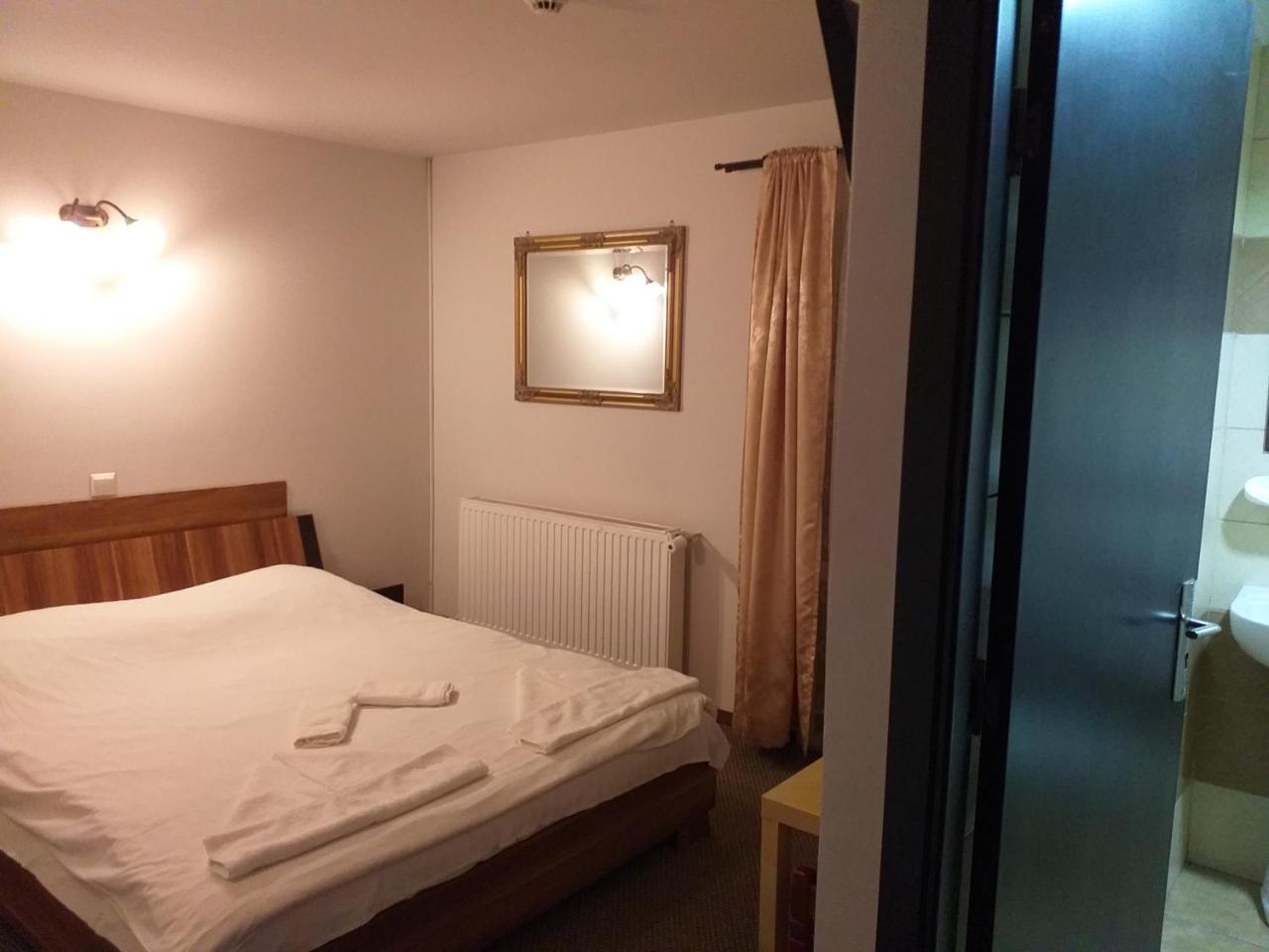 Casa Anemyra Hotel Săcele Екстериор снимка