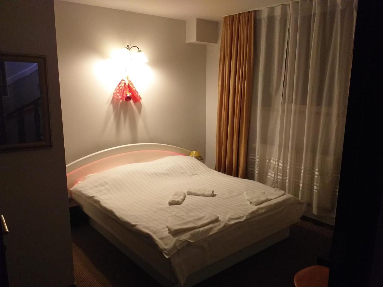 Casa Anemyra Hotel Săcele Екстериор снимка