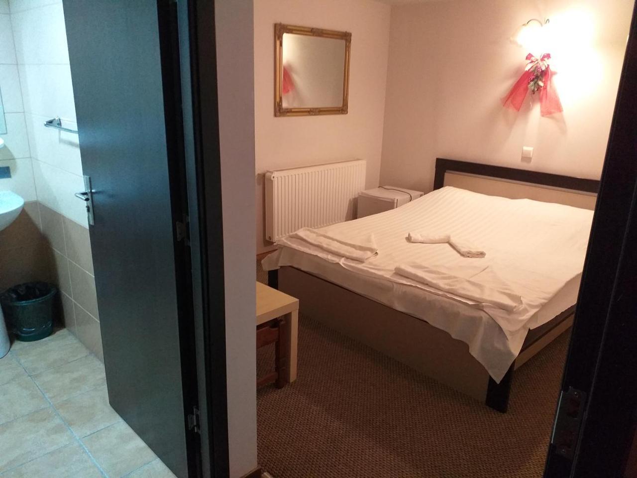 Casa Anemyra Hotel Săcele Екстериор снимка