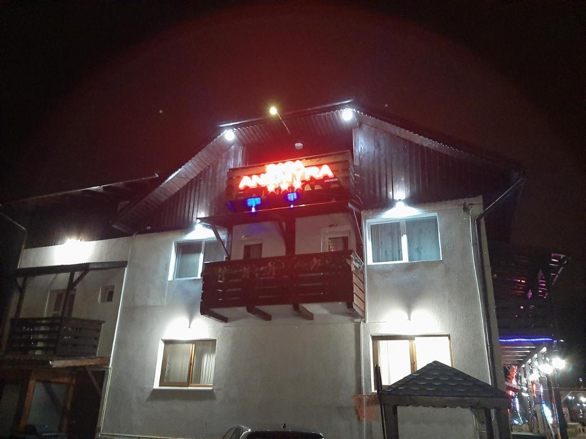 Casa Anemyra Hotel Săcele Екстериор снимка