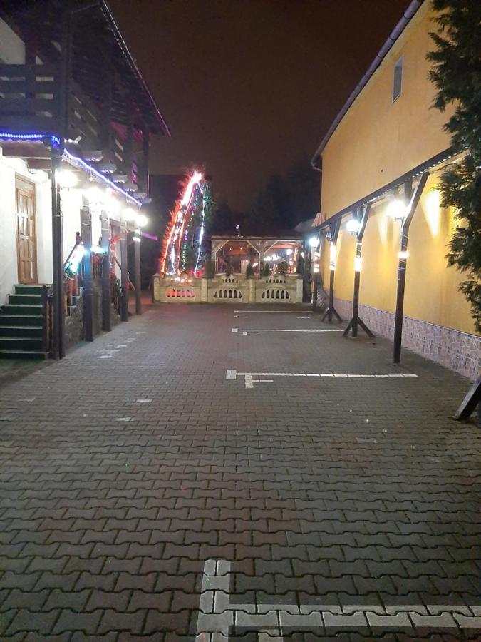 Casa Anemyra Hotel Săcele Екстериор снимка